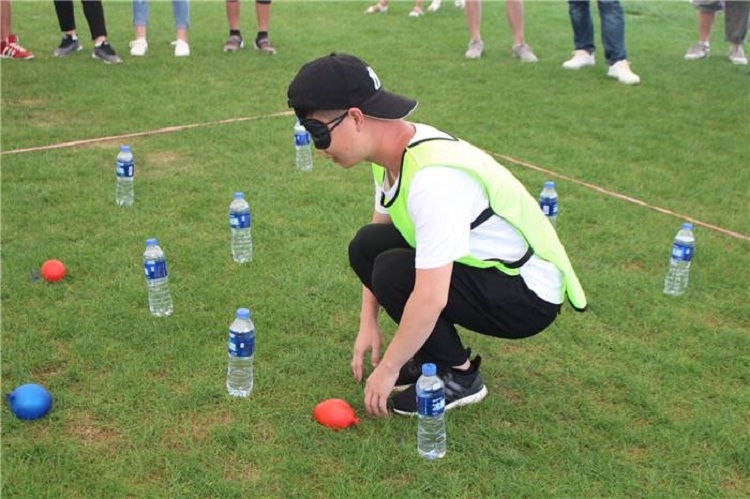 拓展訓練團隊游戲【地雷陣】