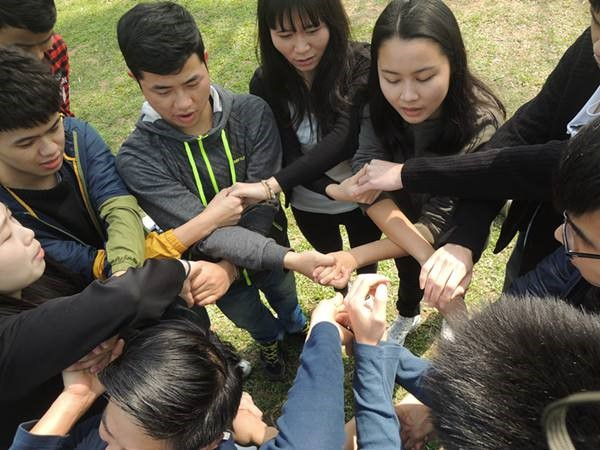 拓展訓練團隊游戲【解手鏈】