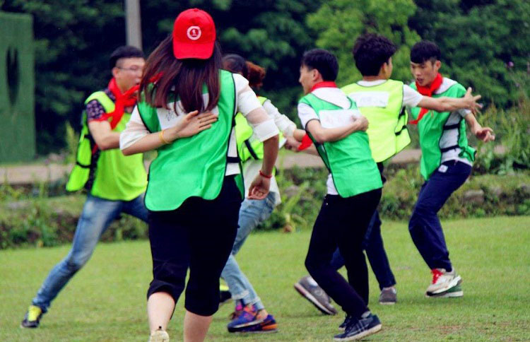 拓展訓練團隊游戲【撕名牌】