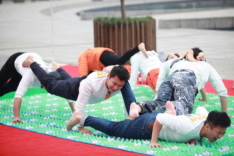 拓展訓(xùn)練團(tuán)隊(duì)游戲【指壓板】 拓展訓(xùn)練團(tuán)隊(duì)游戲【指壓板】